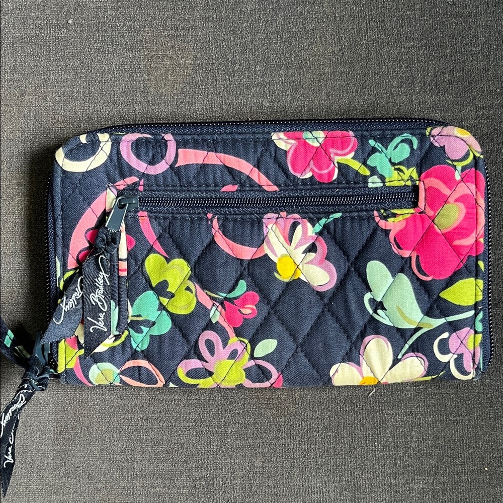 Vera Bradley Black Floral Quilted Wristlet - Medium